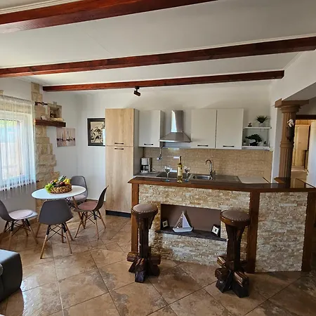 Nives * 로바니스카