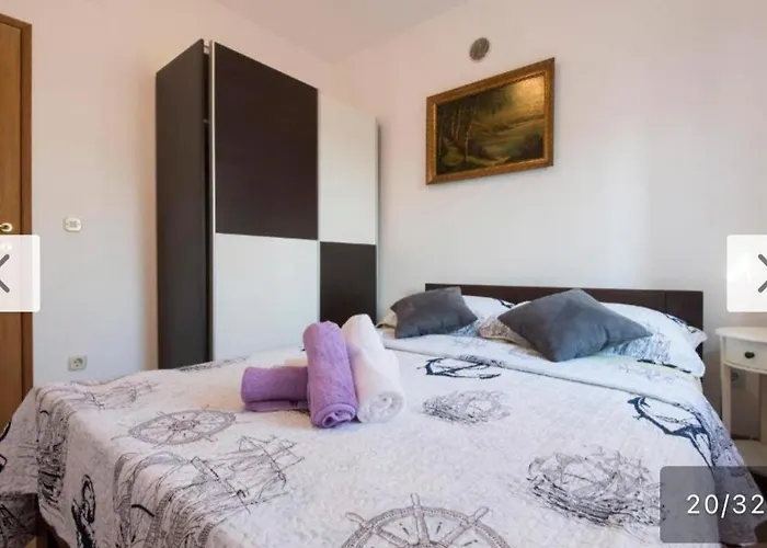 Nives Vikendica Rovanjska